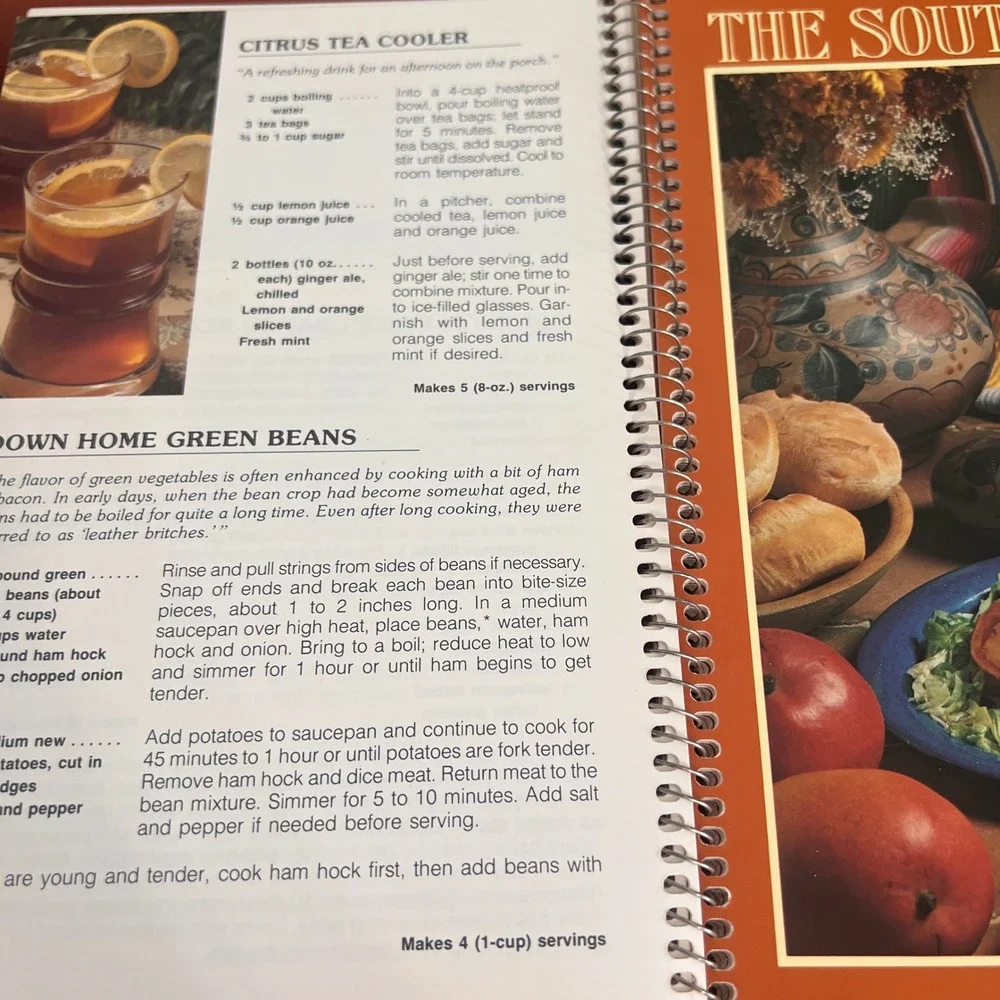 Vintage 1983 The Flavors of America Cookbook Miriam B‎ Loo Current Inc Regional